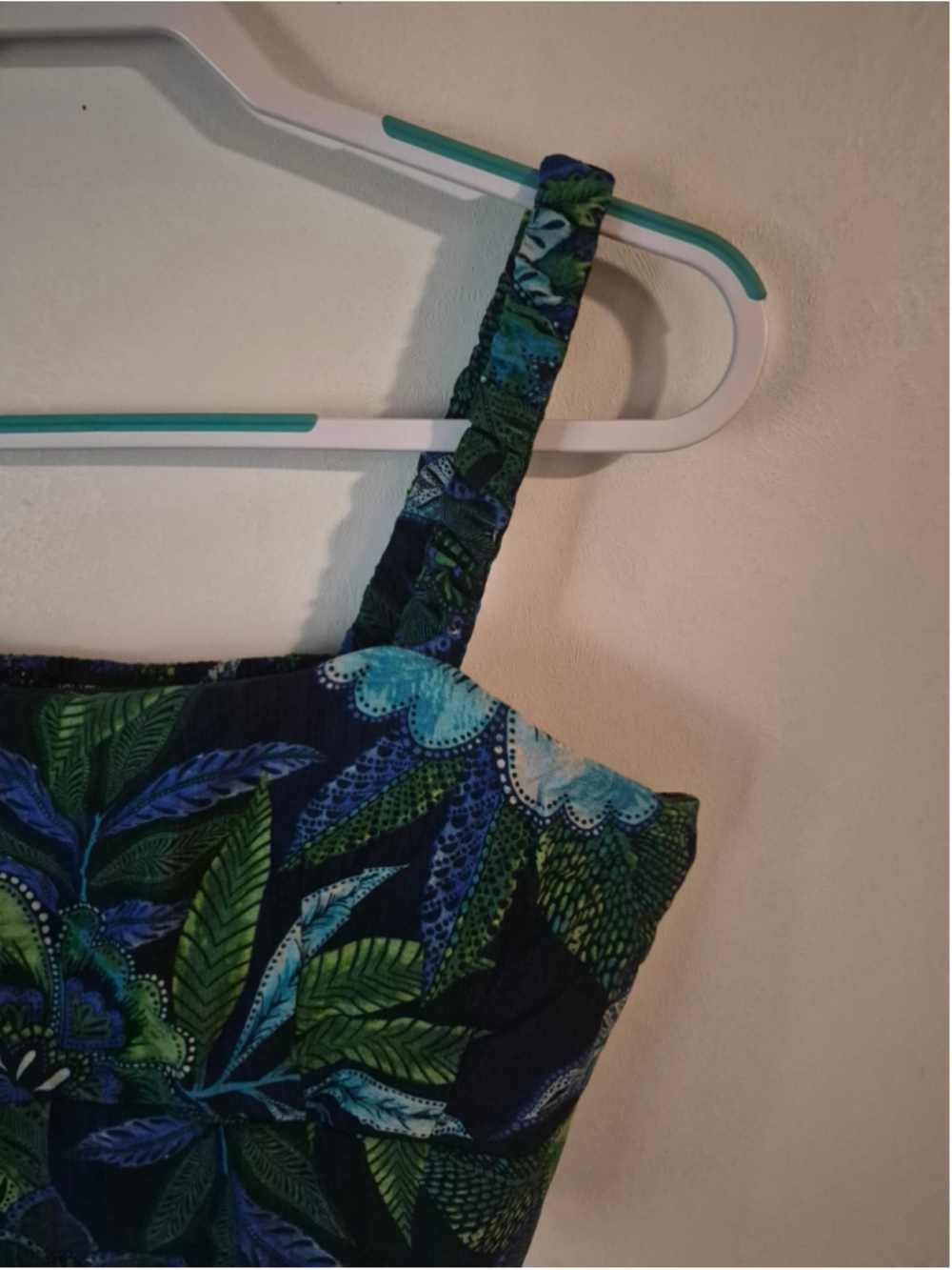 Women's Rachel Zoe Crop Top Size L Blue Green Floral Print - Picture 2 of 9